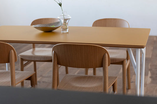 その1㎝が毎日の心地よさを変える。失敗しないダイニングテーブルのサイズオーダー術