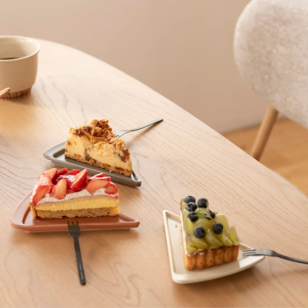 ホッカ ダイニングテーブル（135cm）