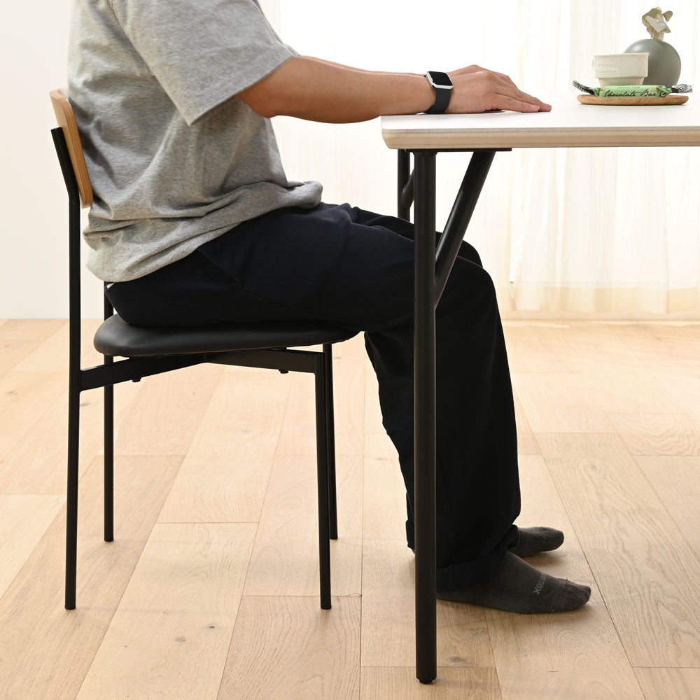 ダイニングセット　モダンテイスト
